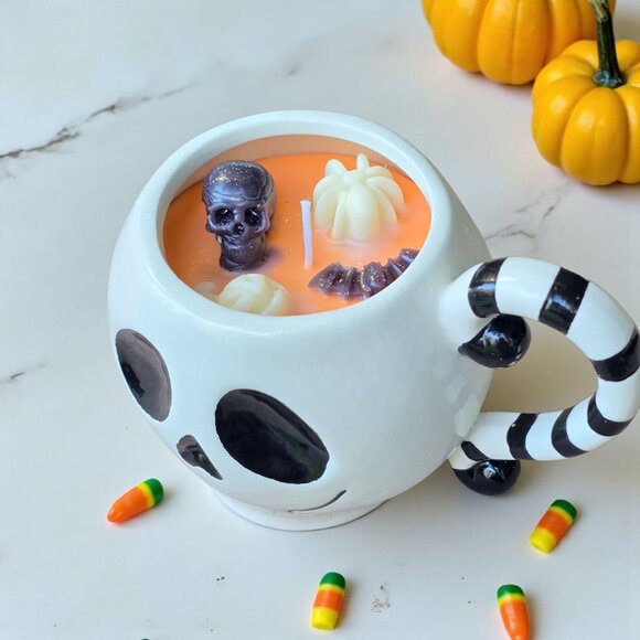 Handmade ✦ Boston Warehouse Skull Mug Candle ✦ Pumpkin Vanilla Coconut Soy Wax - Picture 5 of 8